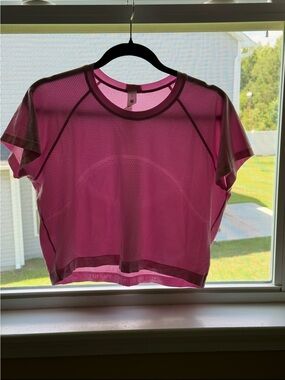 lululemon athletica Pink Mesh Short-Sleeve Crop Top